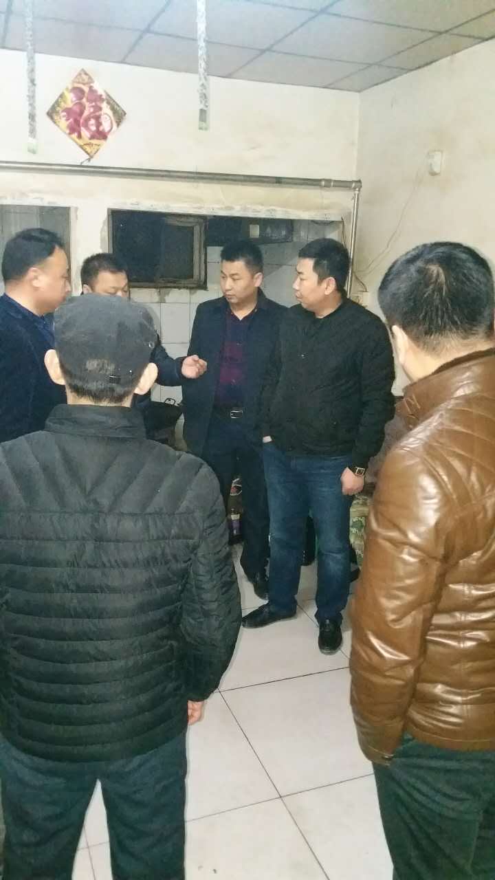 公司向导除夕夜慰问一线员工 - 公司新闻 - 必发bifa