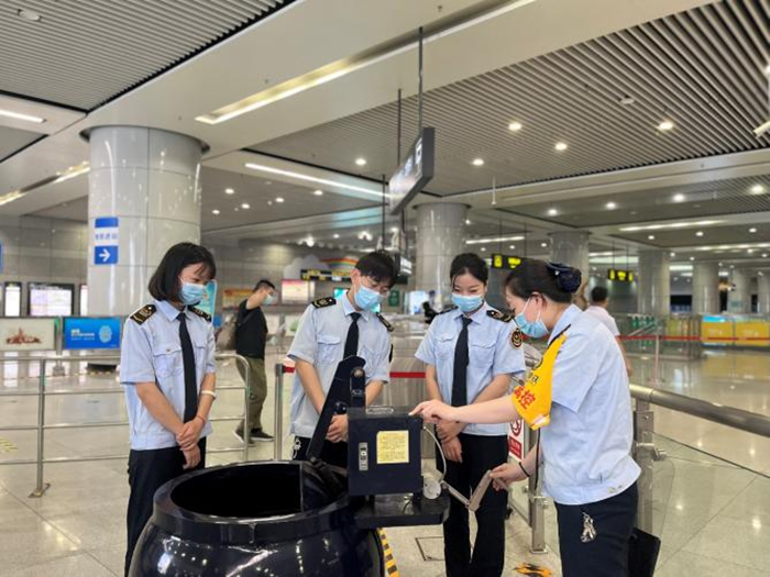 爱岗敬业诠释责任与继续   夯实效劳提升意识和品质 ——必发bifa公司驻青岛地铁项目 - 公司新闻 - 必发bifa
